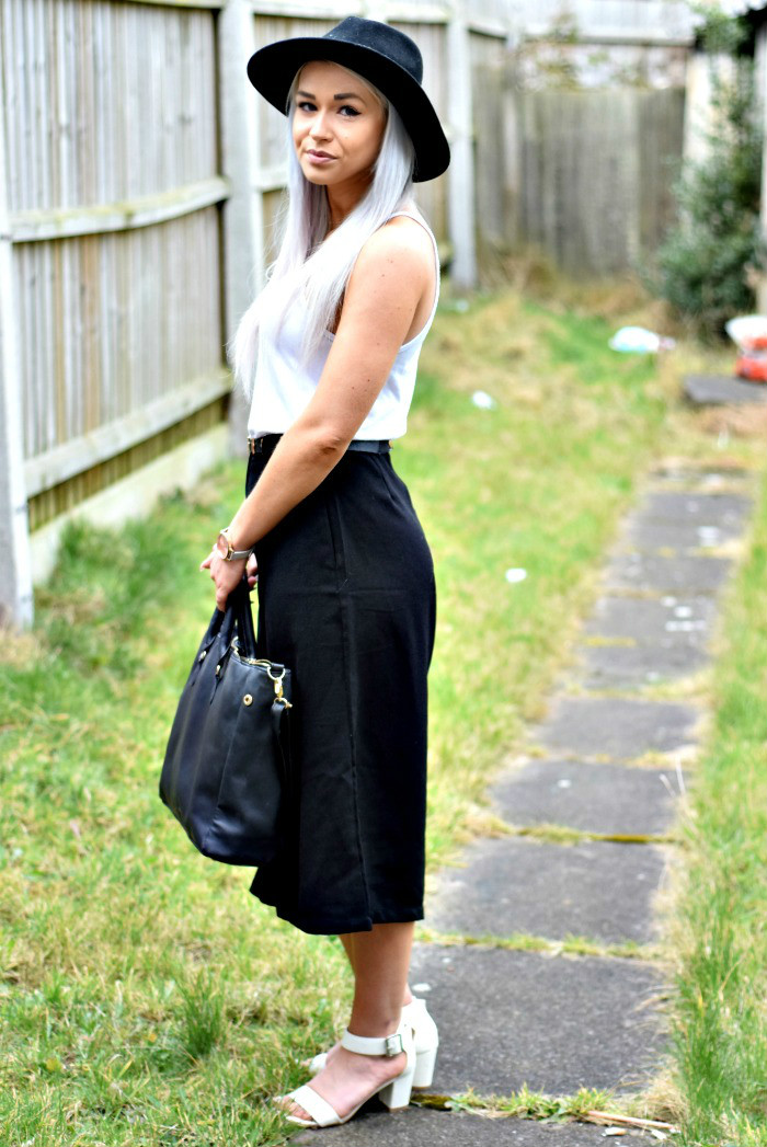 Fashion Blogger Culottes Outfit
